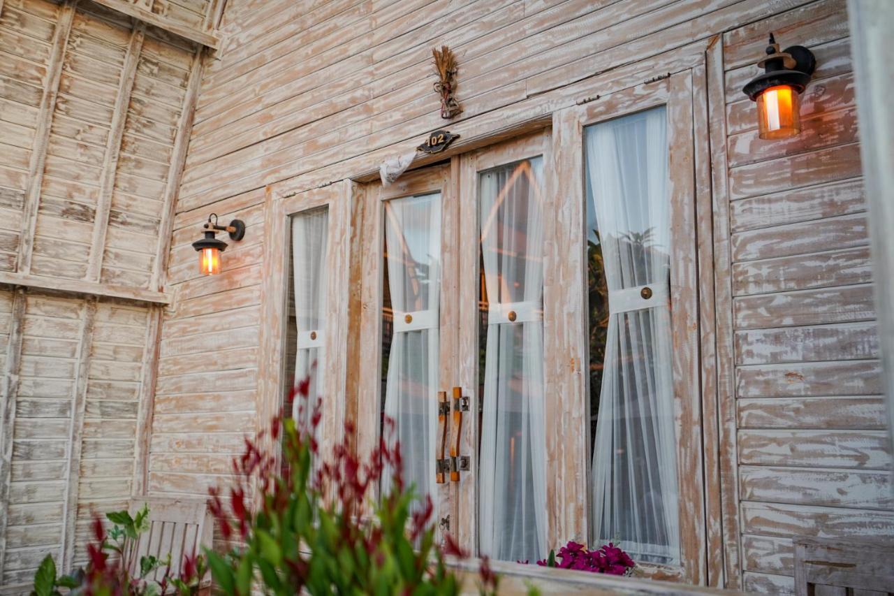 Unicorn Bungalow Batununggul Exteriör bild