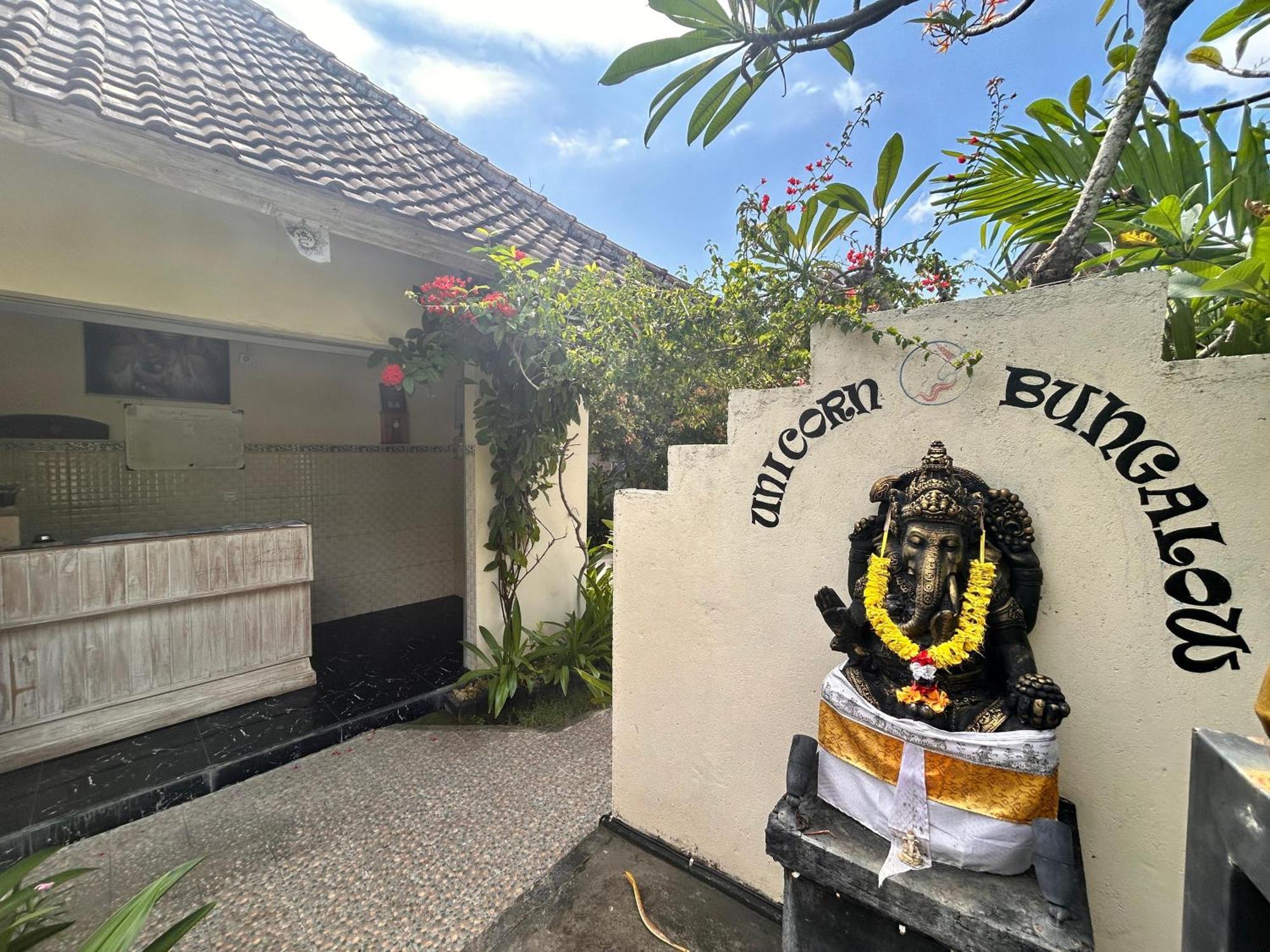 Unicorn Bungalow Batununggul Exteriör bild